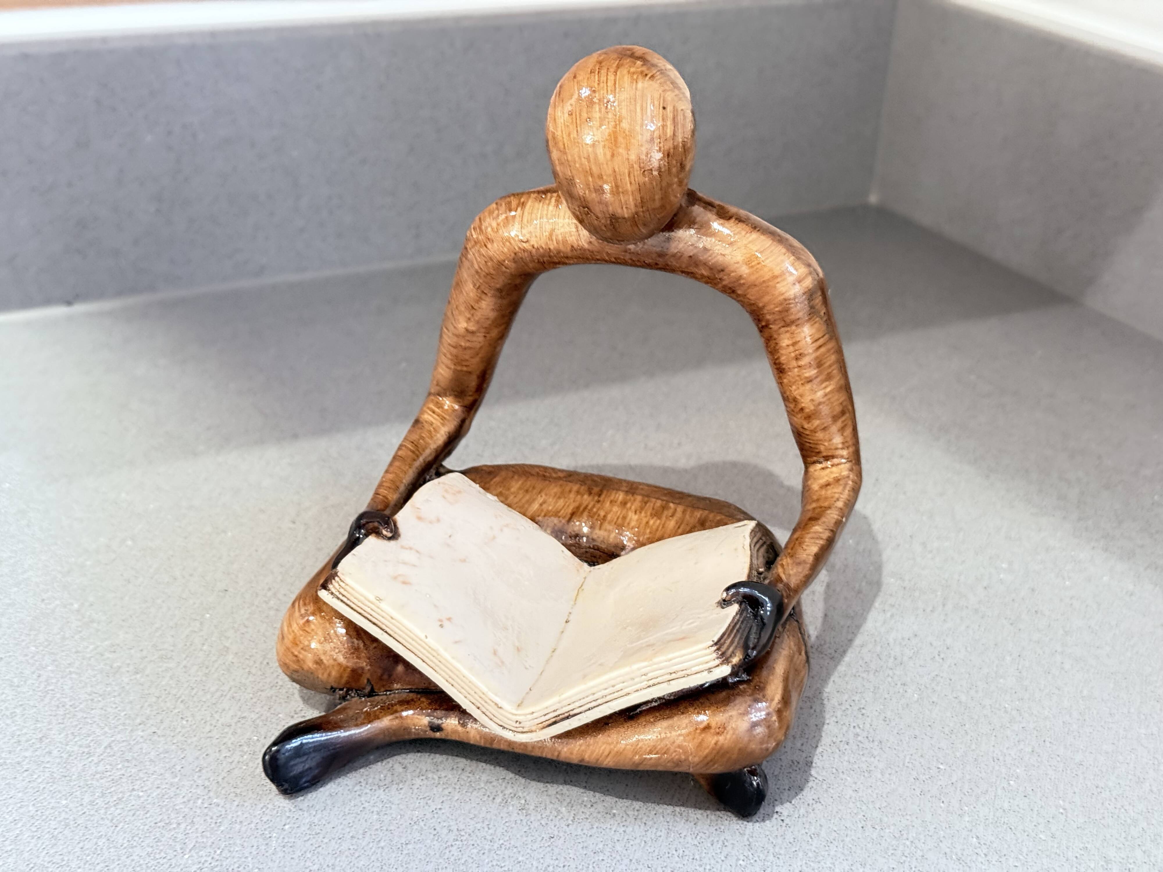 Carving Wooden Sculptures Book End, Decorative Figurine of Book Holder