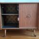 Meuble bar sur roulettes vintage relooké