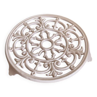 Cast iron trivet