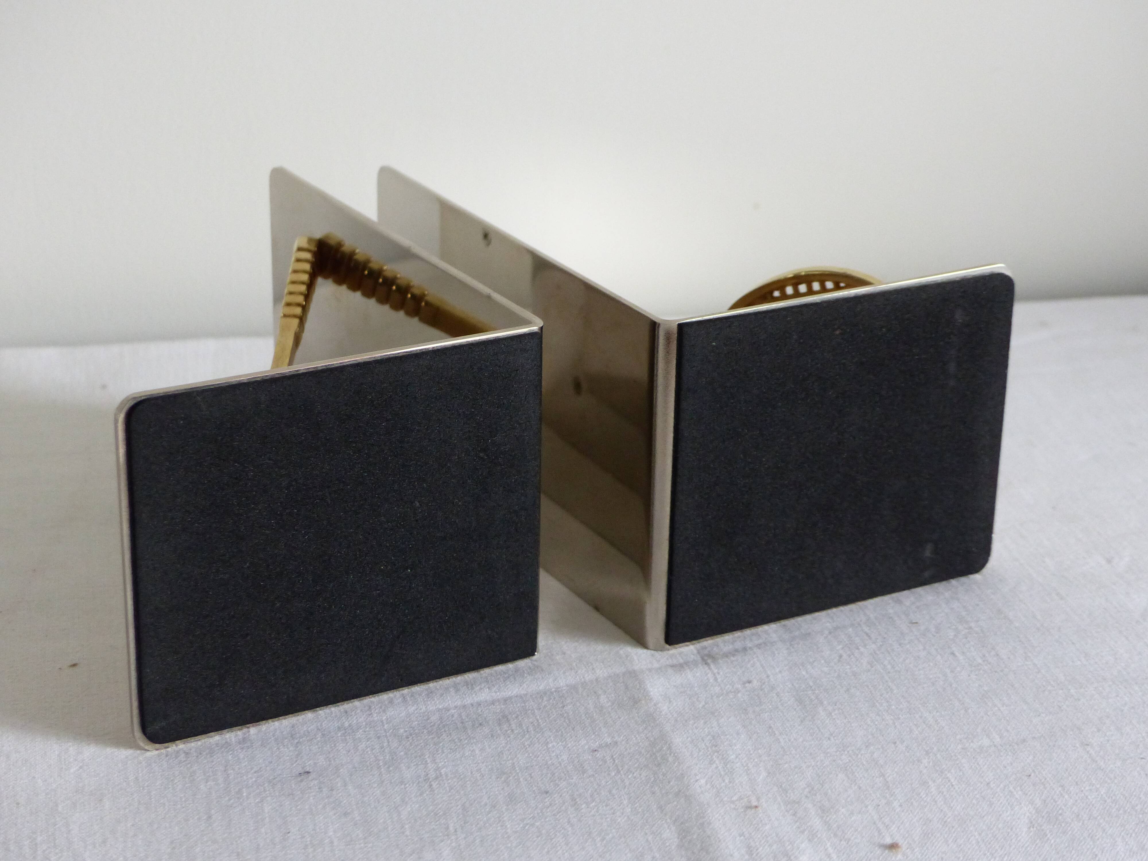 Pair of bookends, tennis racket.