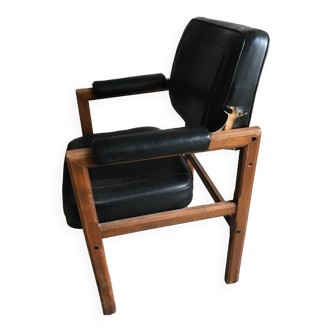 Fauteuil Skaï noir et bois