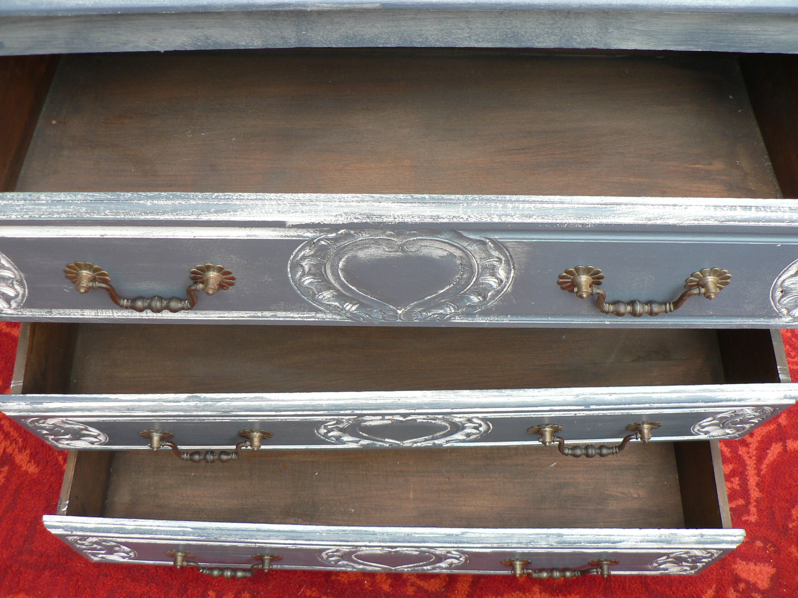 Dresser vintage patina