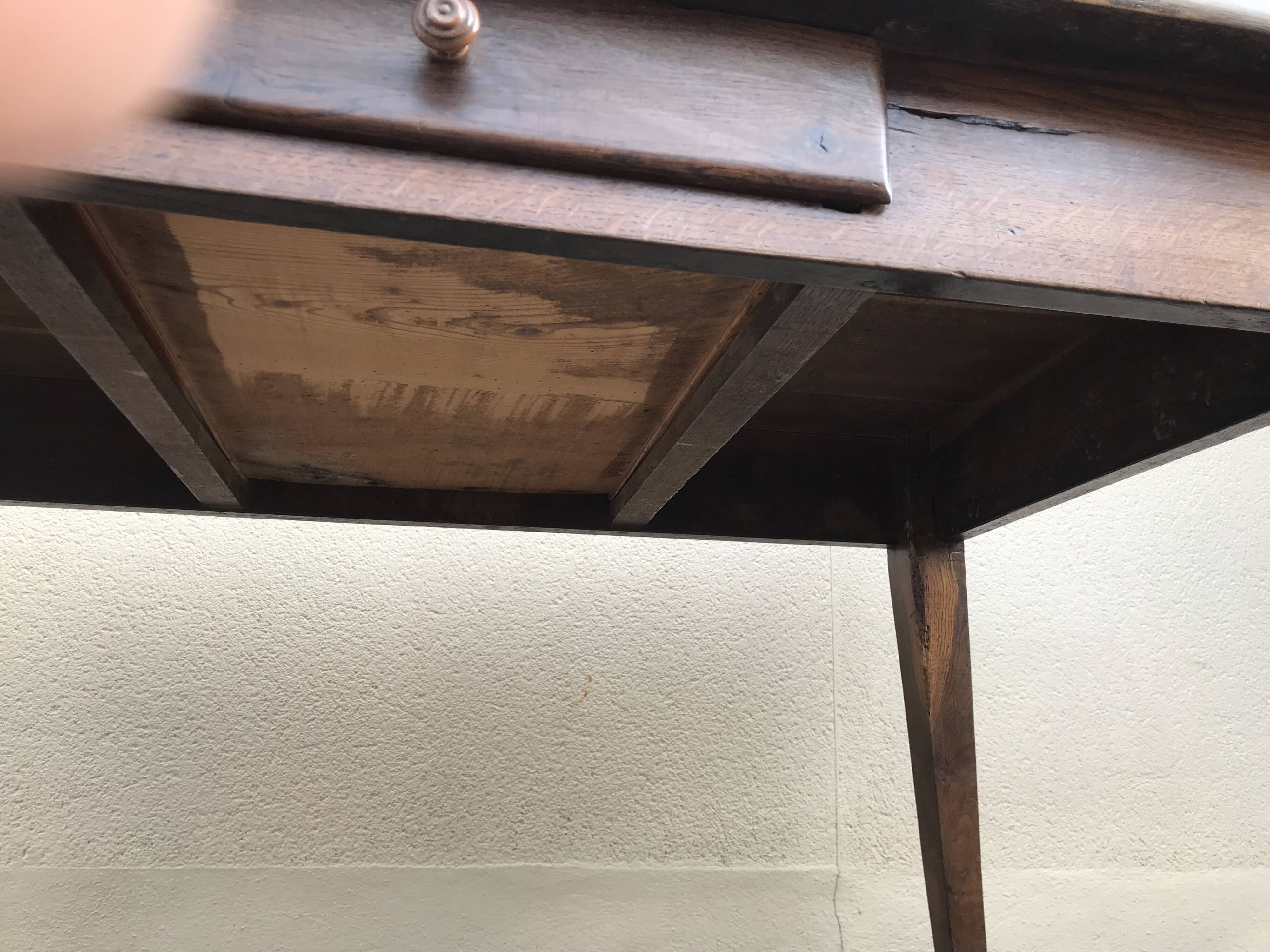 Farm table