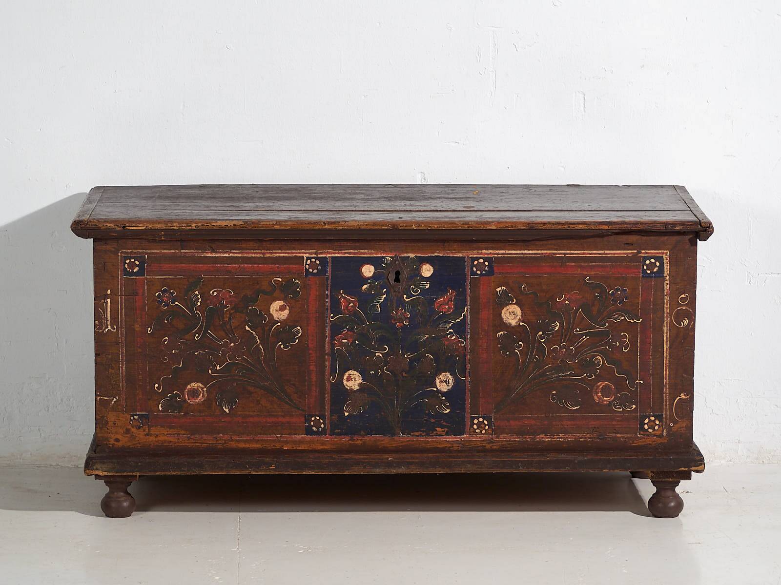 Antique painted chest with floral details (1870s) #32