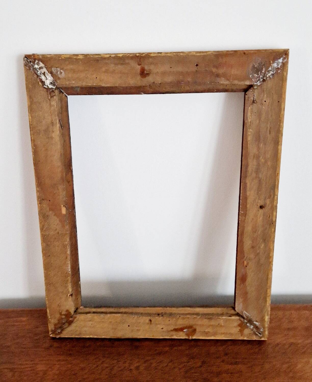 Italian-style frame in wood and gilded stucco, 19th century