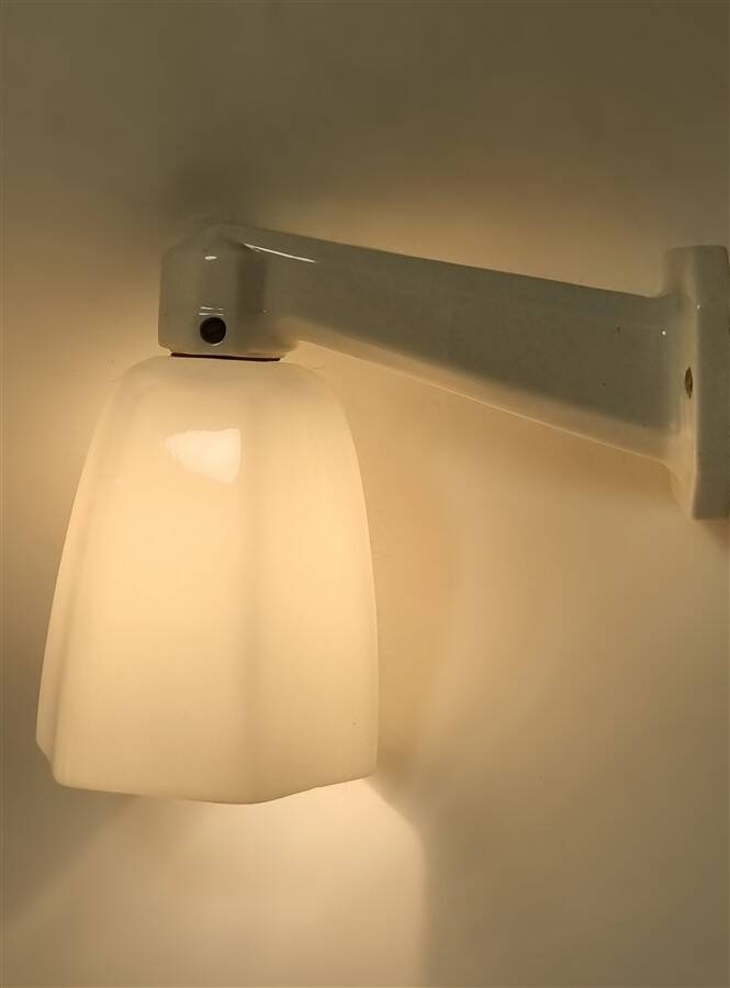 Art Deco wall light