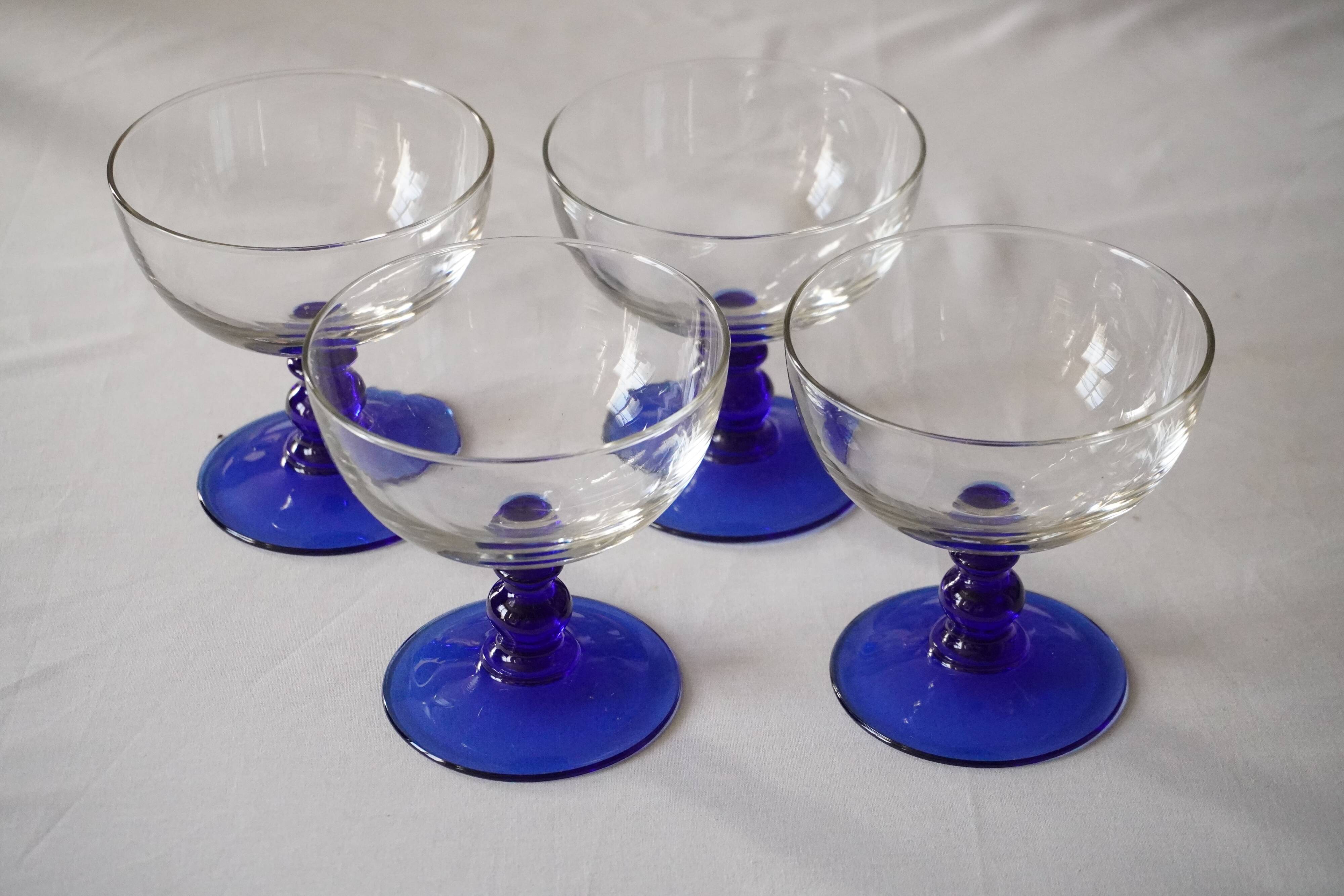 Set of 4 glass (ice cream) bowls, blue stem, Codec