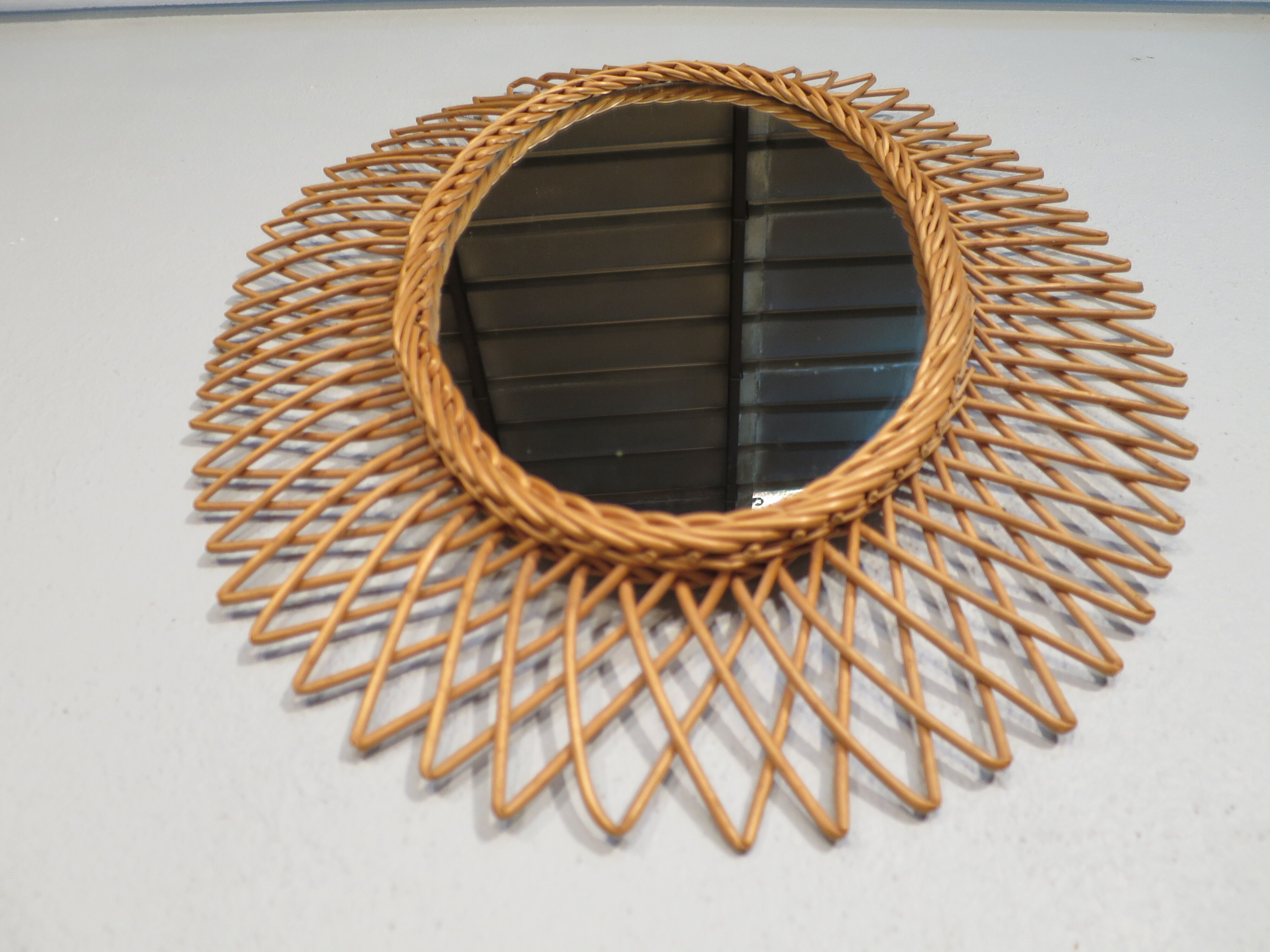 Rattan oval mirror 47x61cm