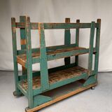 Etagères sur roulettes