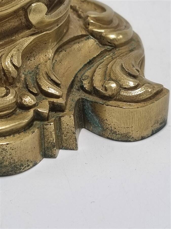 Bronze candle holder