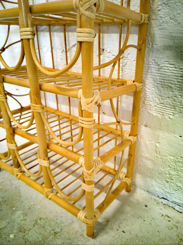 Rattan bottle holder