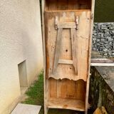 Desk / retractable storage unit