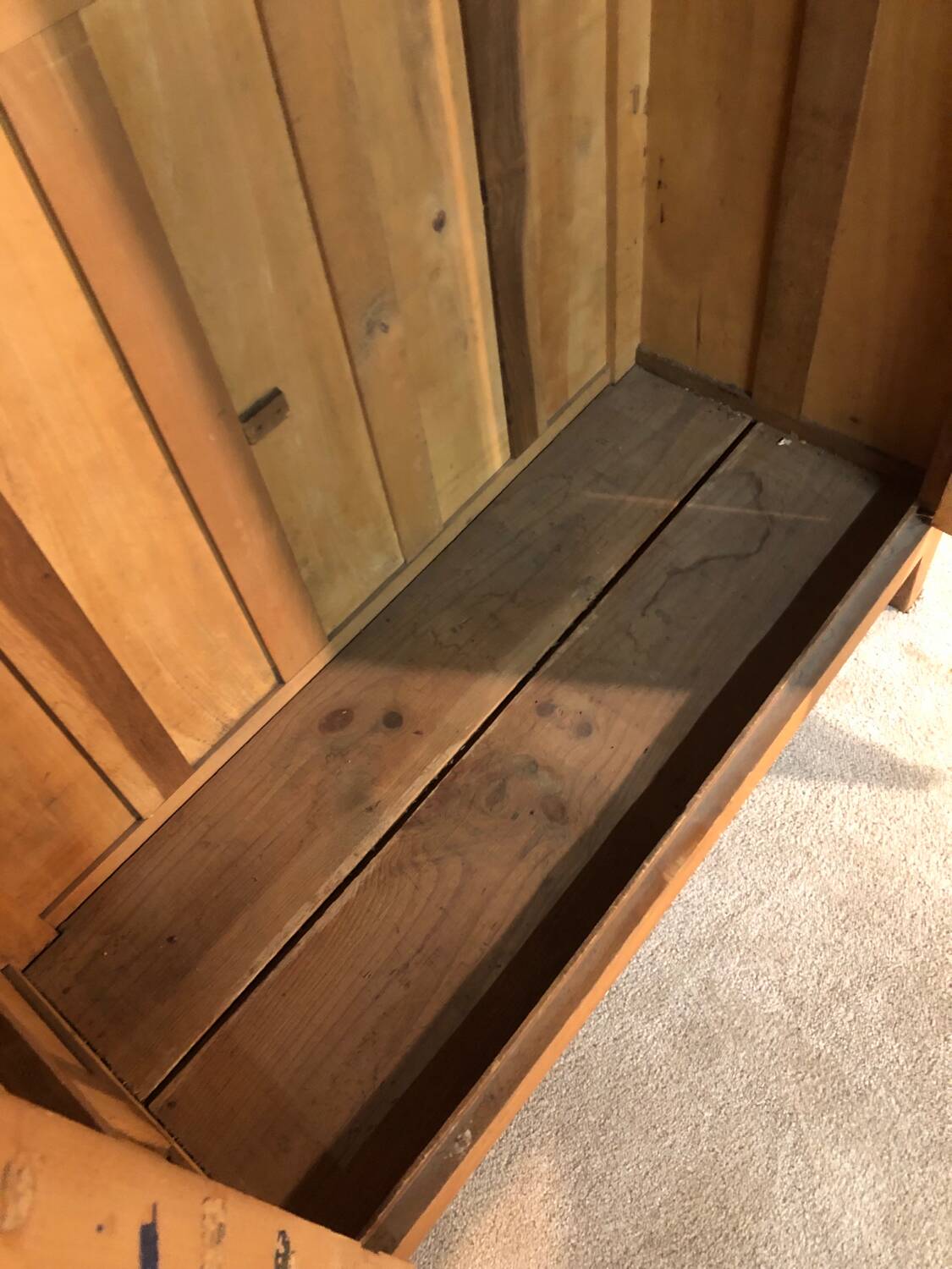 Armoire parisienne en bois des années 60