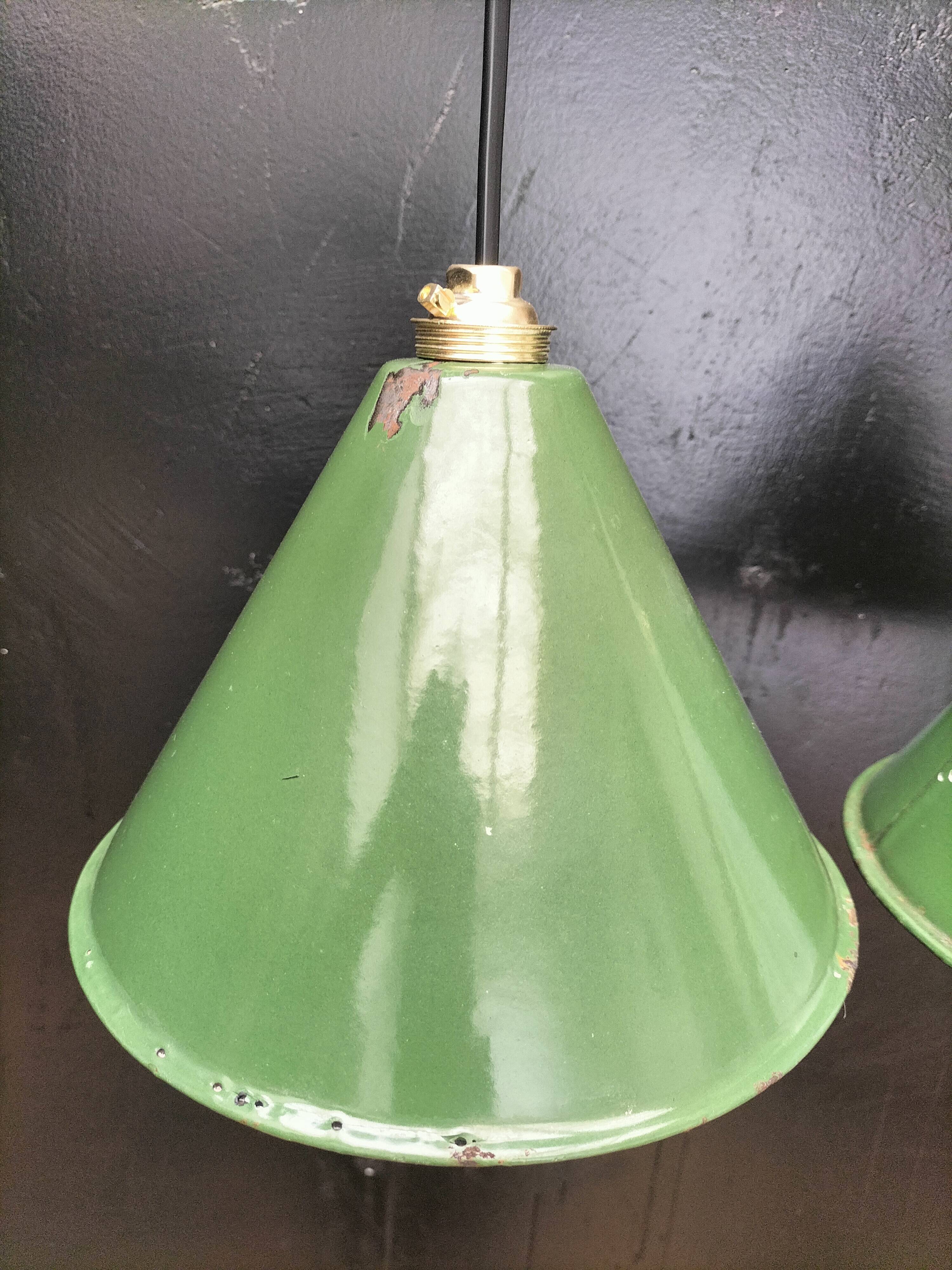 Enamelled sheet metal cone suspensions