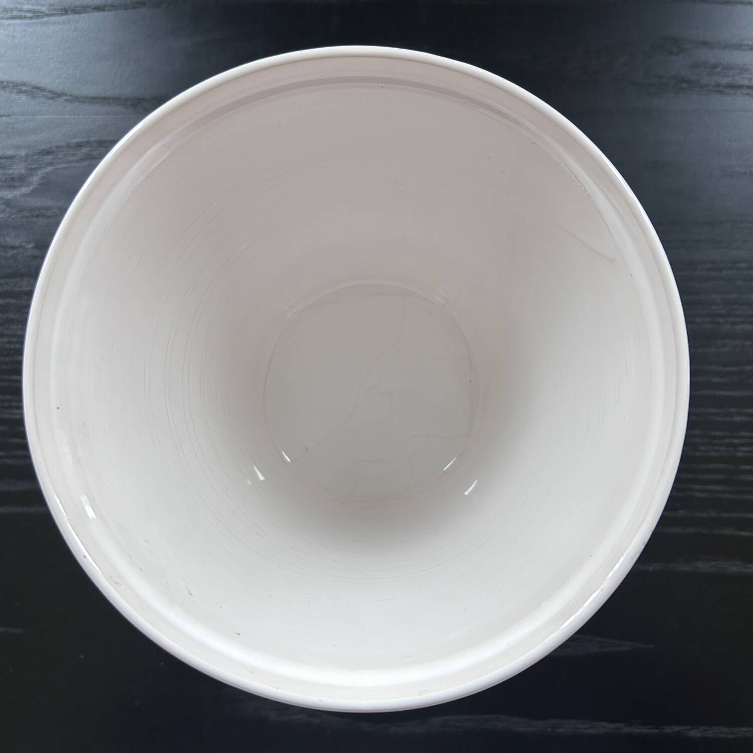 Twisted Scandinavian planter