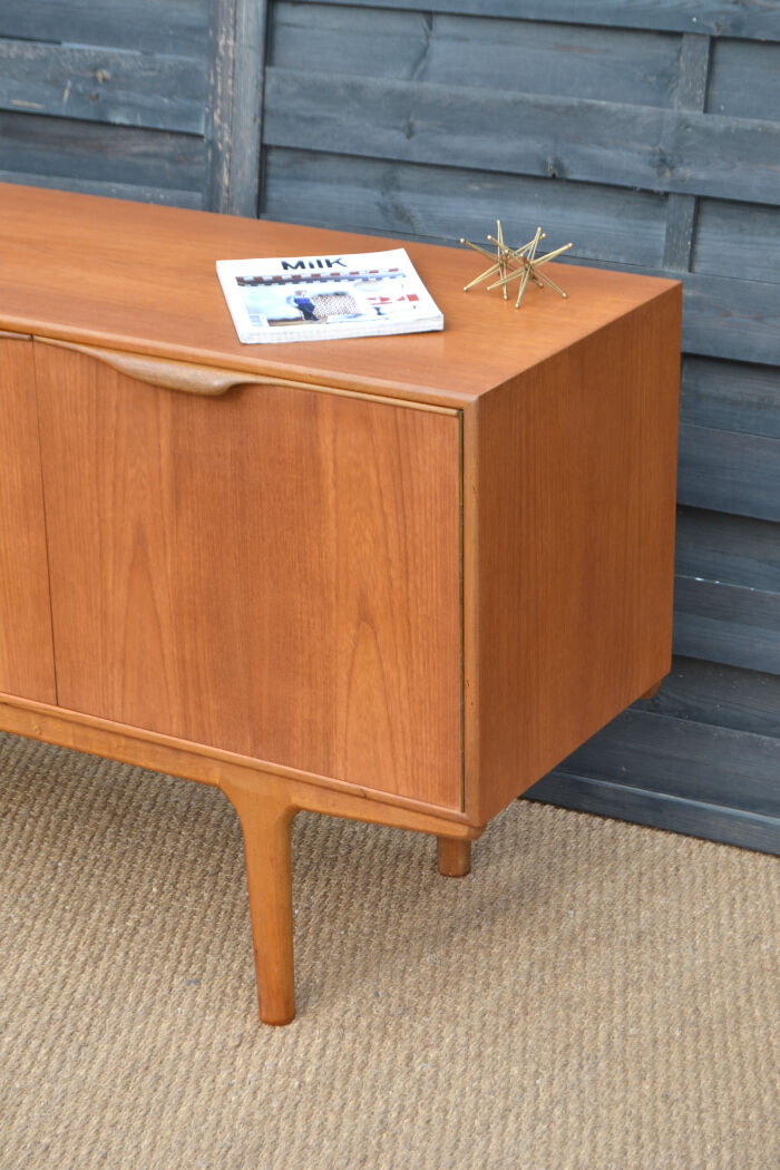 Enfilade par McIntosh * 152 cm