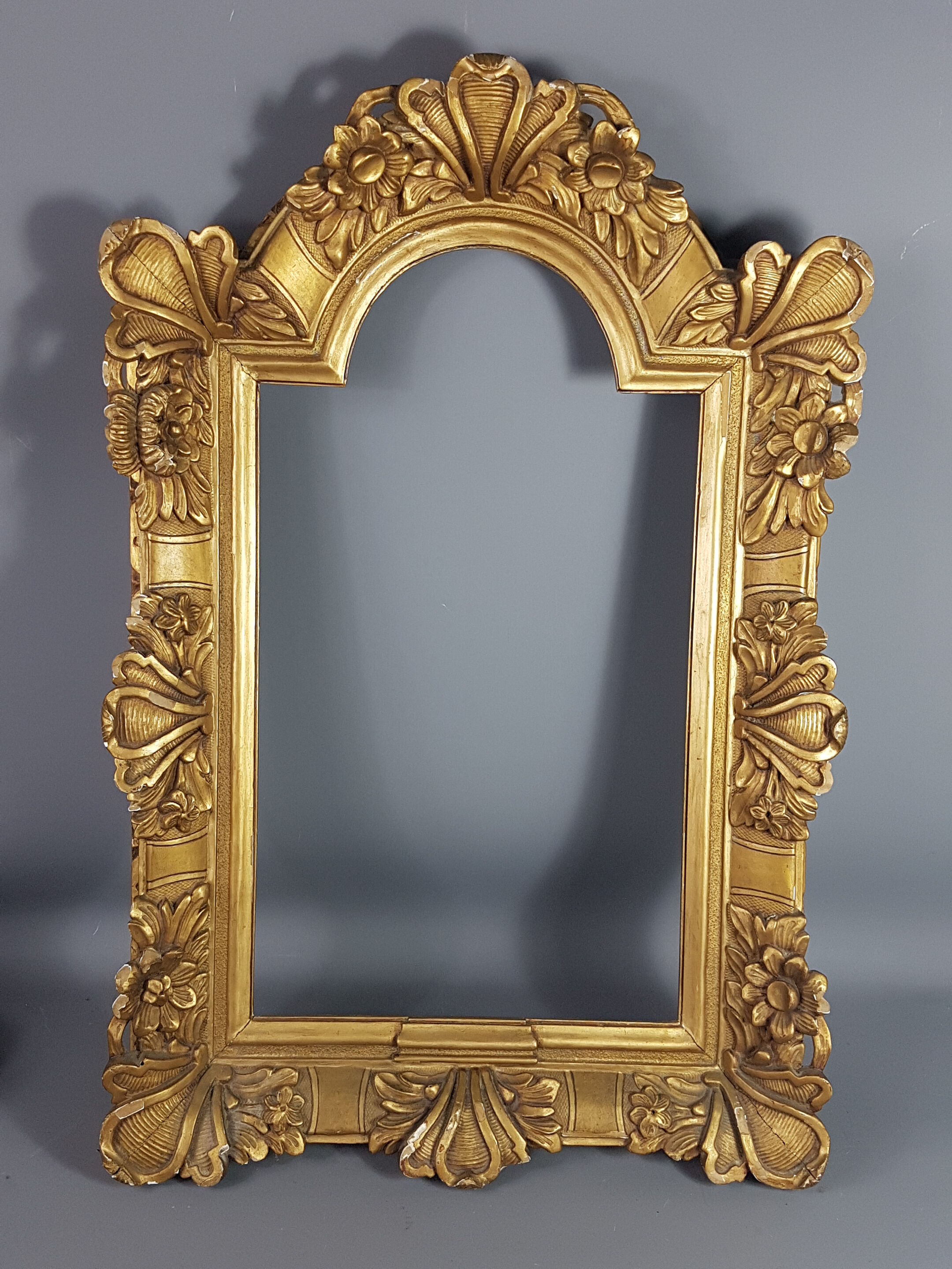 Frame carved wood, key 18th century 63x41 Leaf 47x27cm Bel state SB150