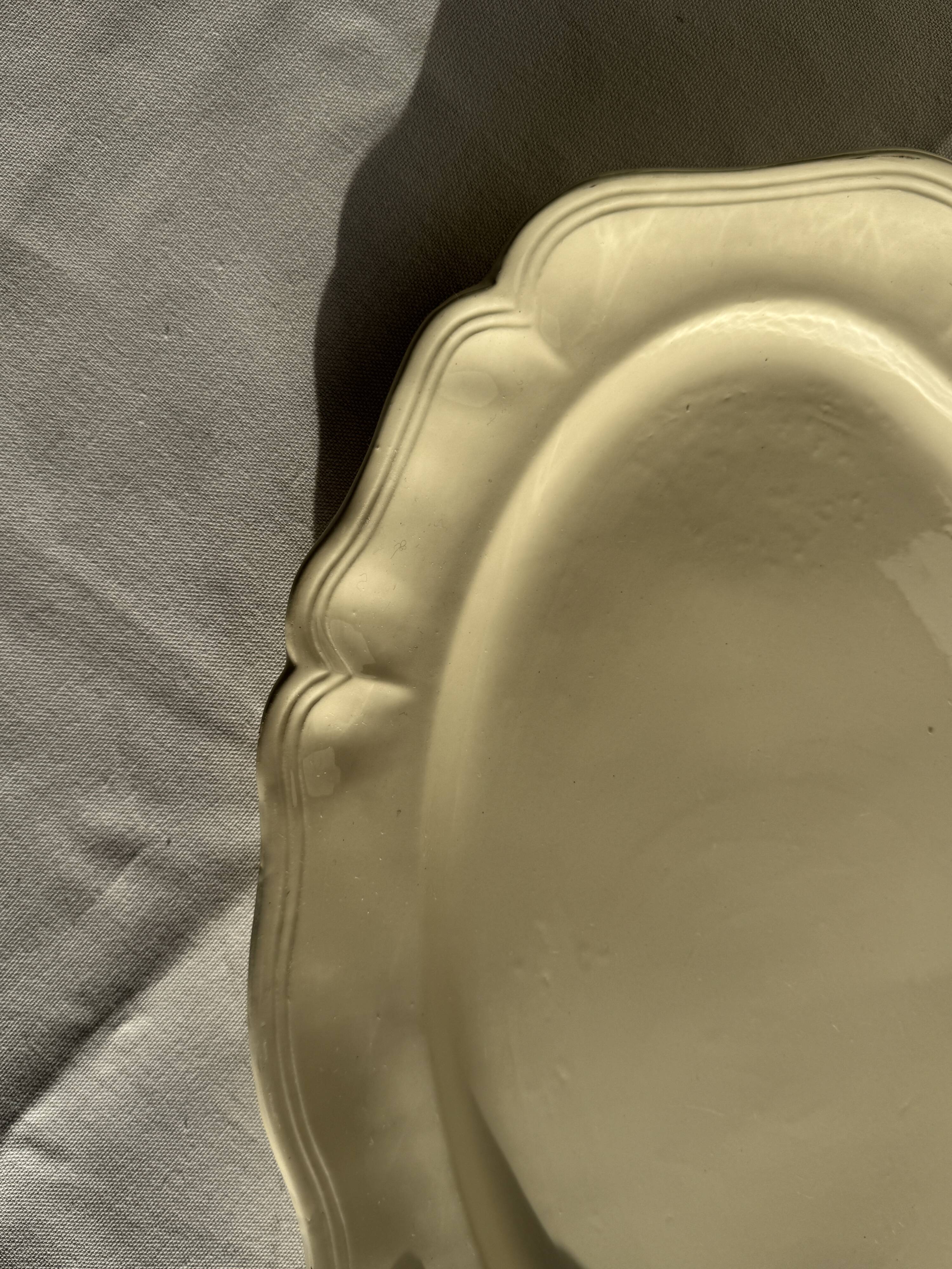 Large oval cream earthenware dish Sarreguemines France L44