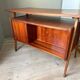 Bureau en bois du milieu du siècle