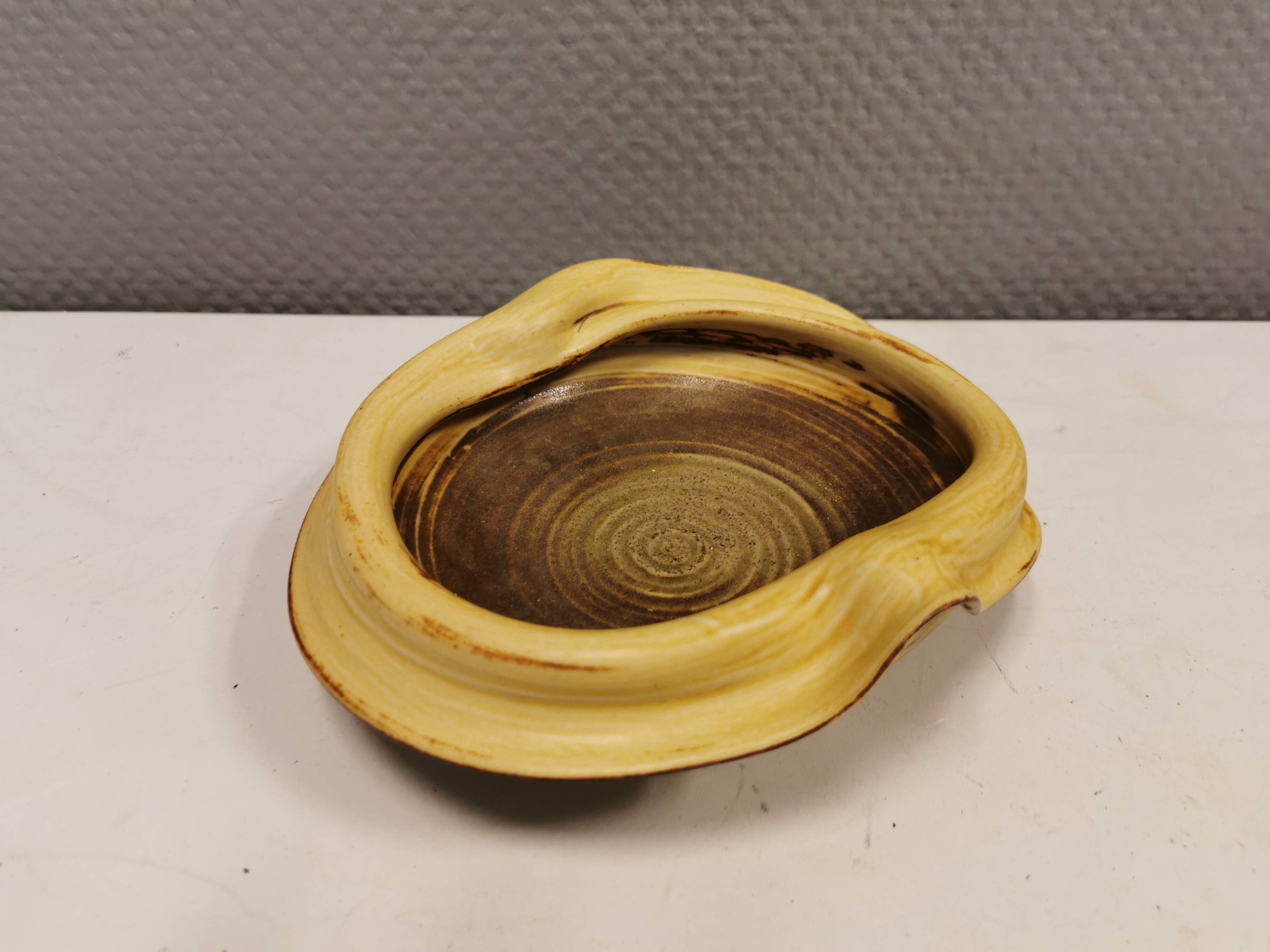 Ceramic bowl from Glarbo ceramics 1983 Denmark.