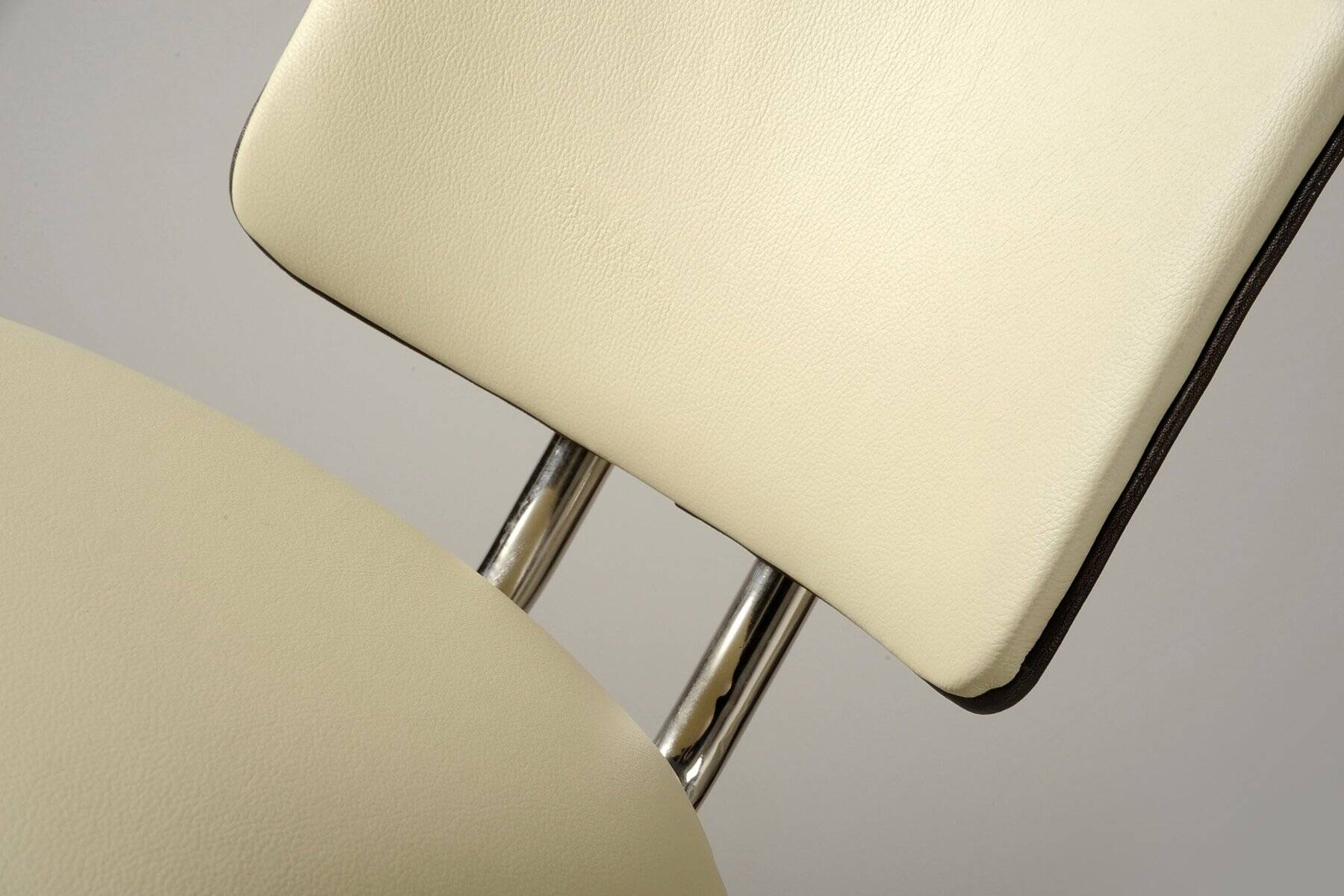 Bauhaus Leather Armchairs attributed to Thonet, Austria, 1920s, Set of 4