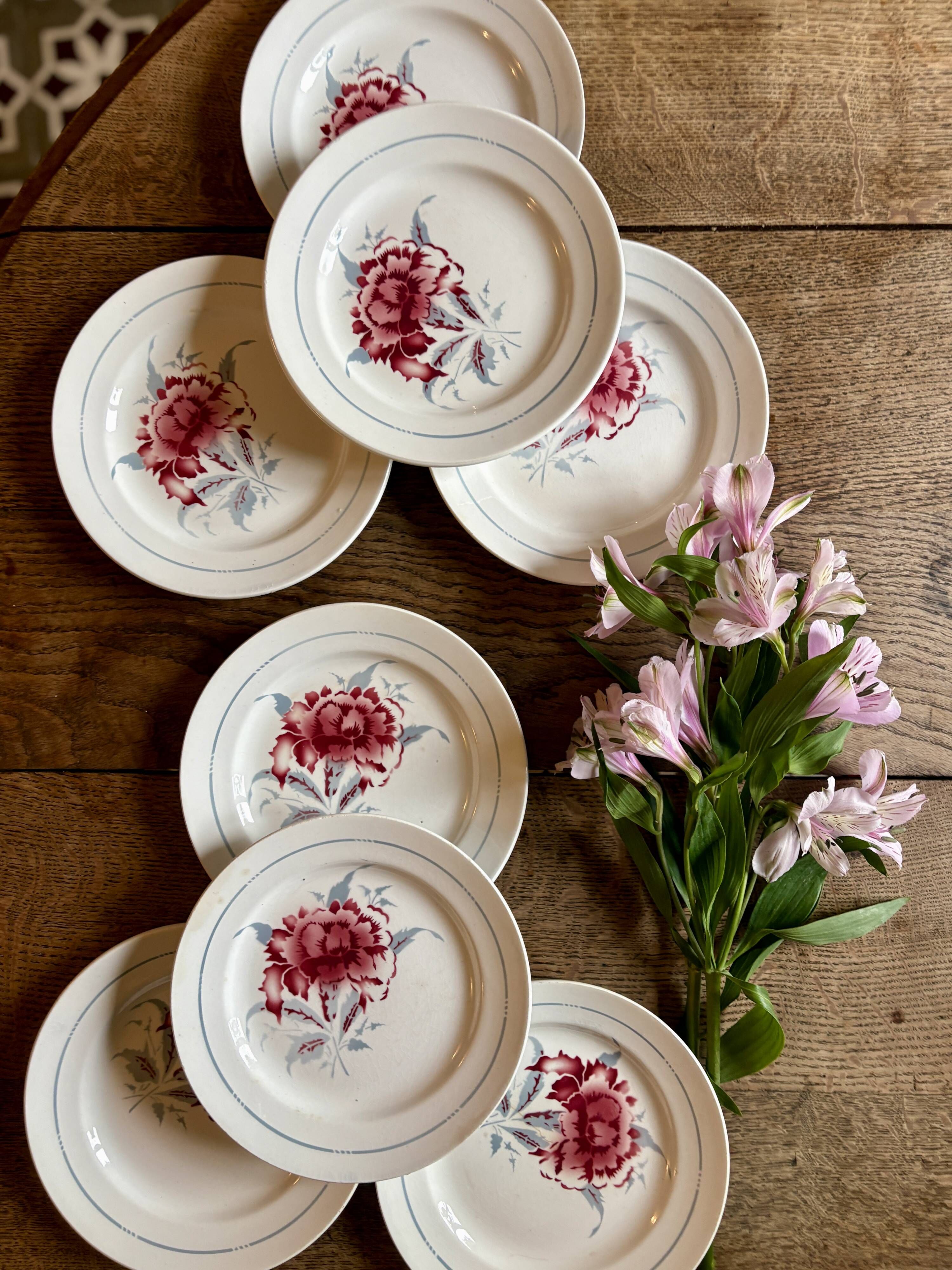 set of 8 vintage dessert plates - Saint Amand