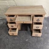 Desk in solid elm with natural airbrushing