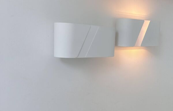 Paire d'applique en métal blanc mat et perspex, Hollande 1980