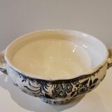 Soup pot Sarreguemines late nineteenth early twentieth century