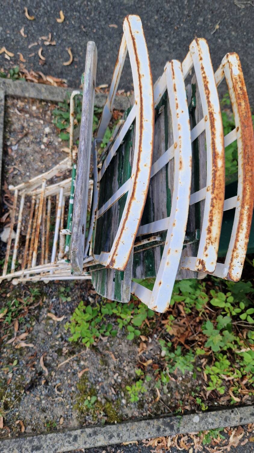 4 garden chairs