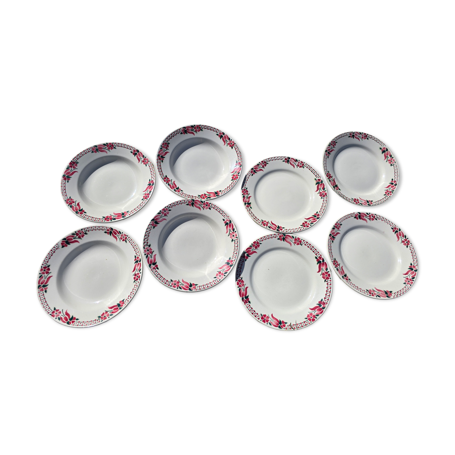 Lot of 4+4 vintage Ceranord St Amand "Roubaix" plates in perfect condition.