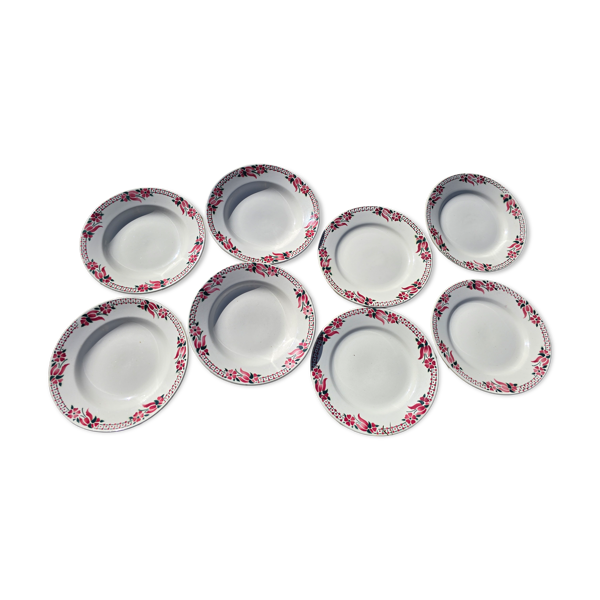 8 assiettes vintage Ceranord St Amand ''Roubaix