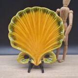 Vallauris dish with scallops and barbotine