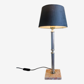 Lampe en métal doré avec base en marbre rose