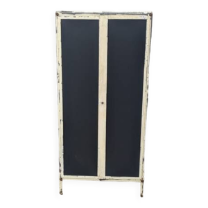 Petite armoire industrielle