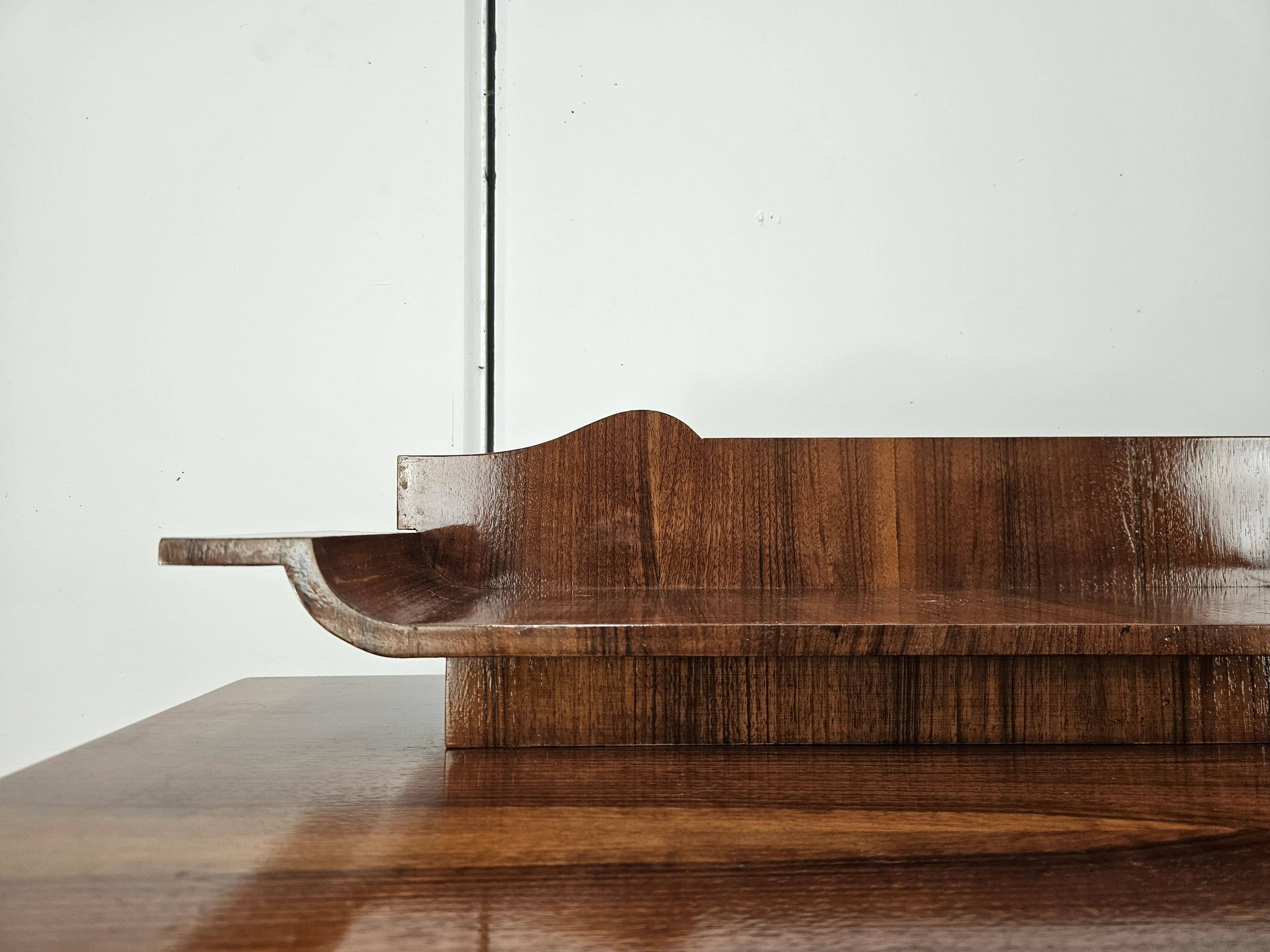 French Art Decò sideboard in walnut, 1940