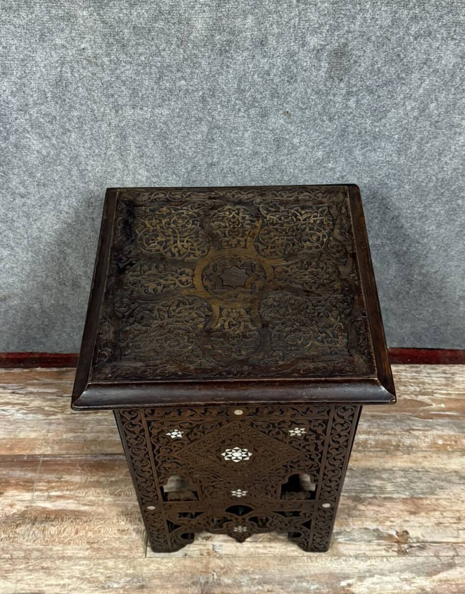 Syrian stool or pedestal in openwork wood and mother-of-pearl circa 1880
