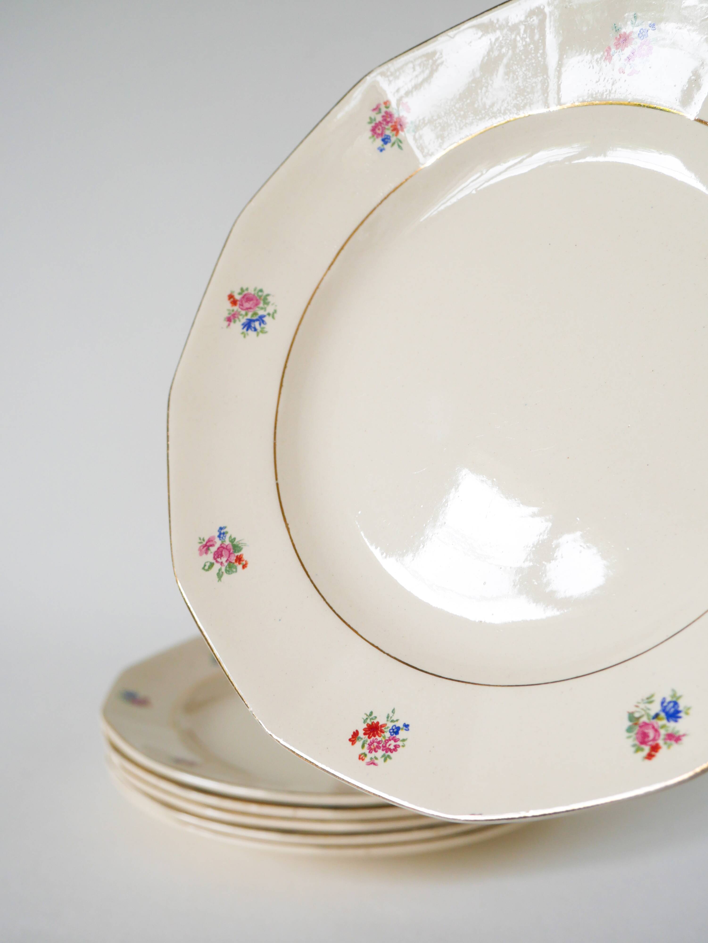 Set of 5 Digoin Sarreguemines dessert plates, small flowers model, 1960