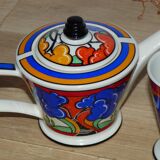 Teapot with 2 cups. art deco. clarice cliff. sadler.