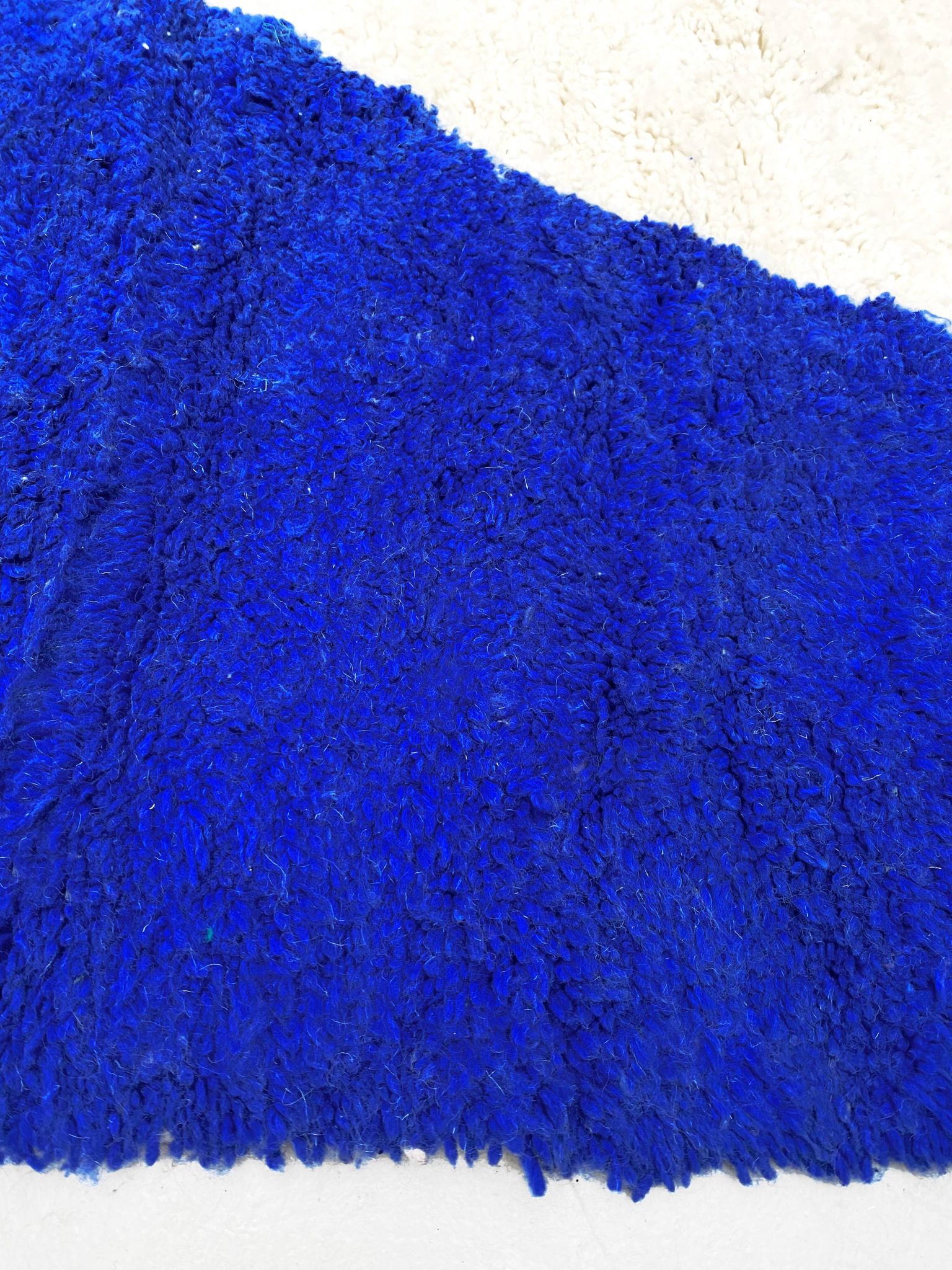 Moroccan Berber Beni Ouarain rug with blue patterns, 2.40x1.60m