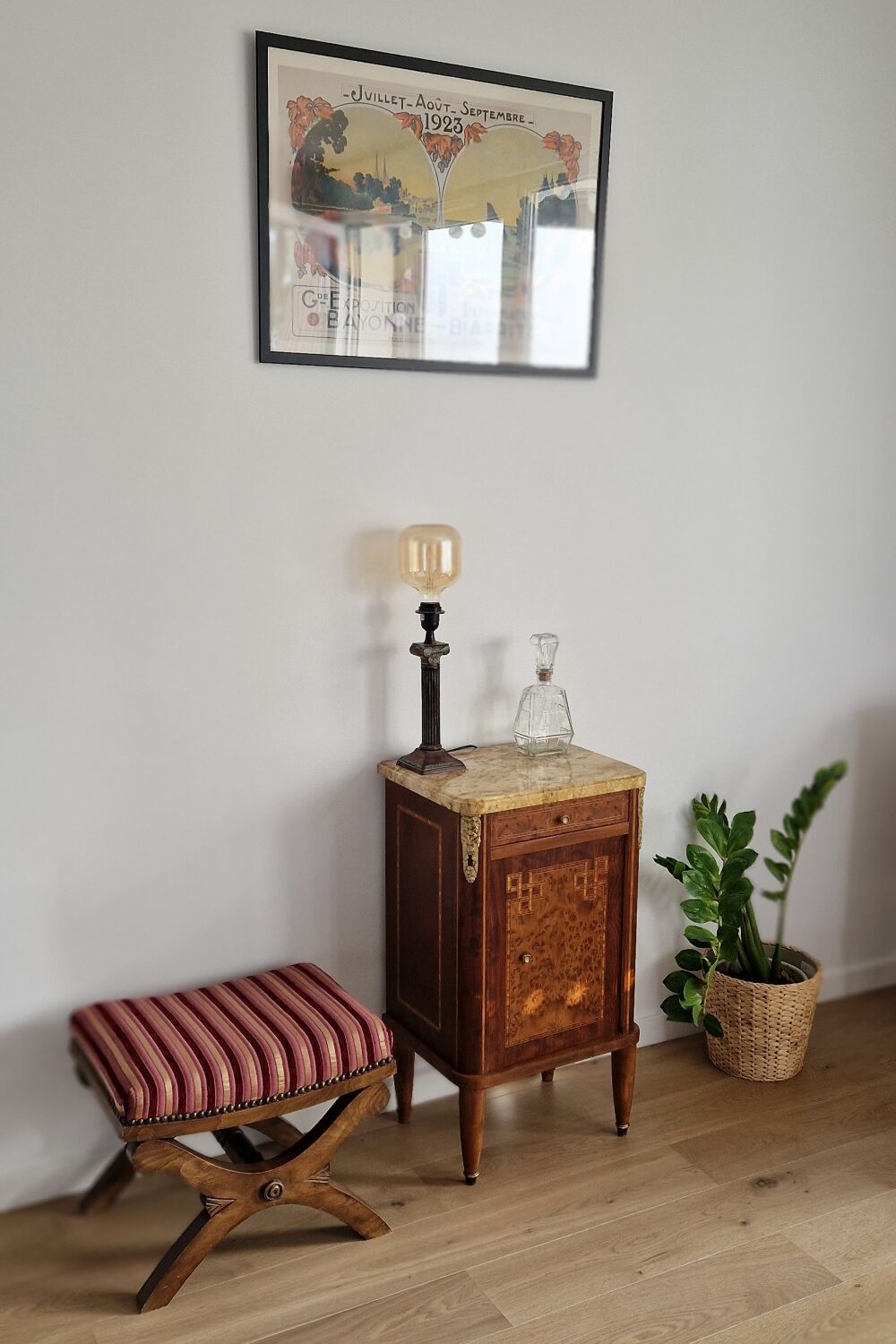 Low furniture marquetry style louis XVI