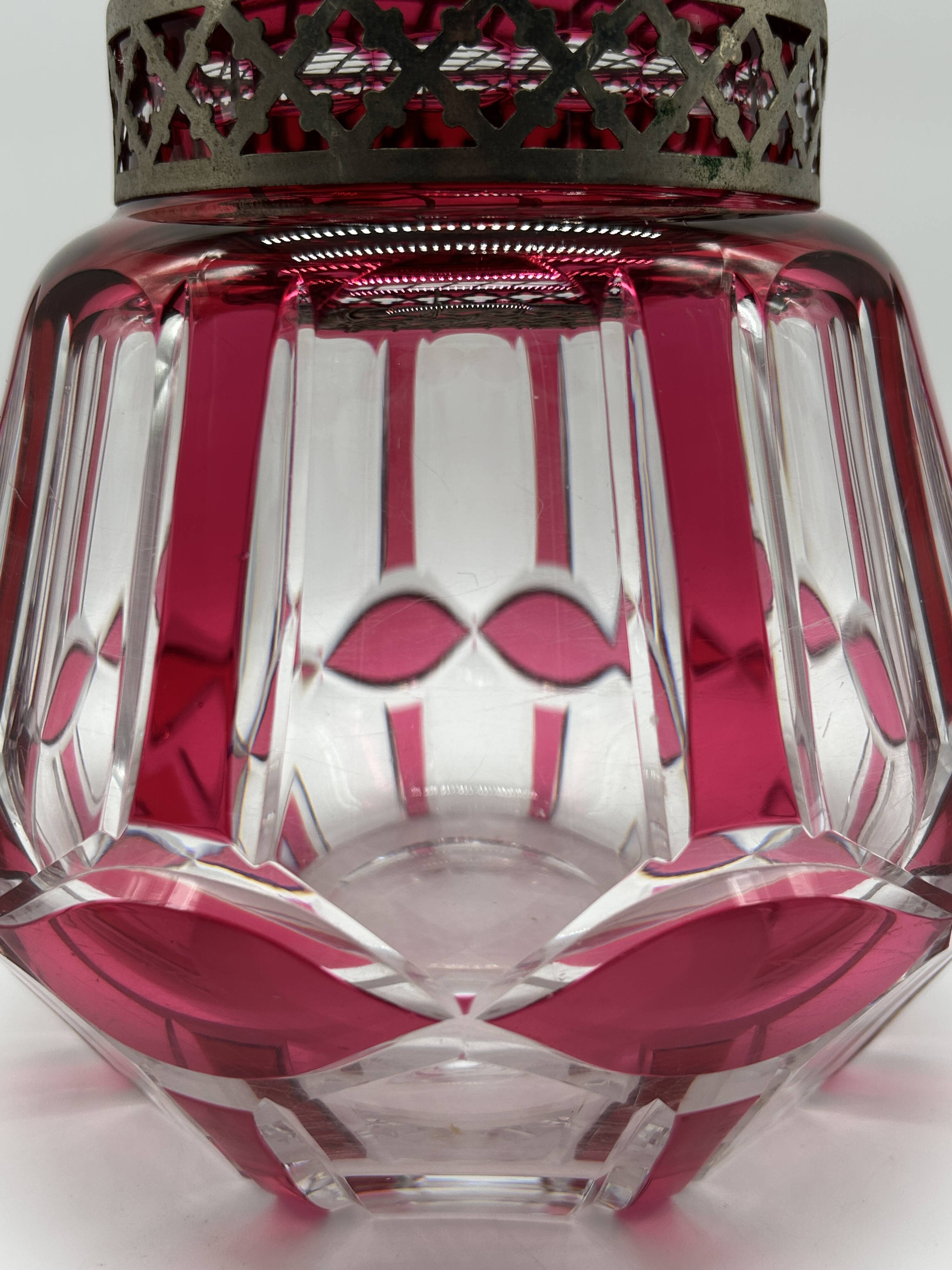 Art Deco flower holder in crystal from Val Saint-Lambert