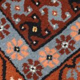 Tapis vintage fait main Berbère en laine bordeaux et blanc (81cm x 170cm)