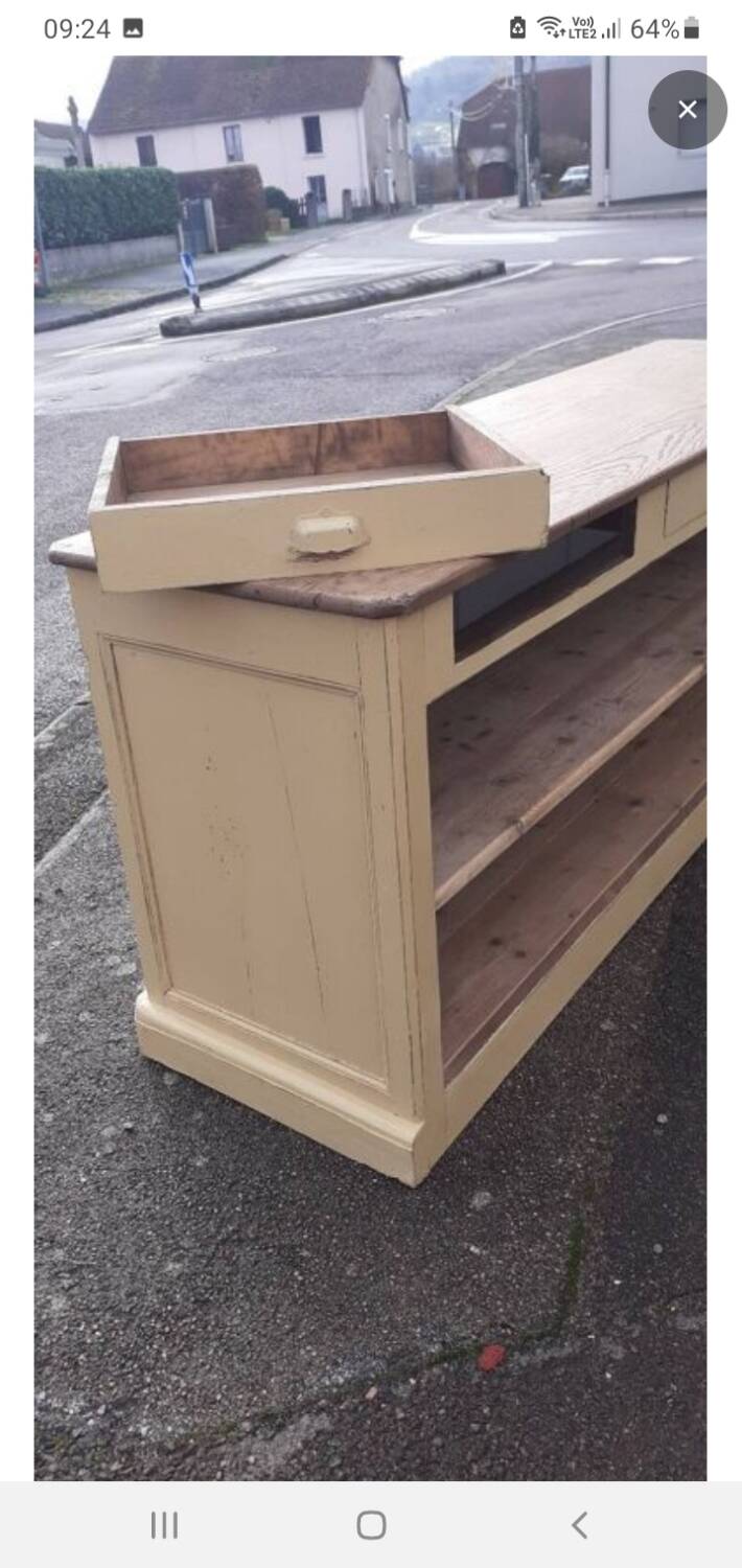 Counter trade furniture