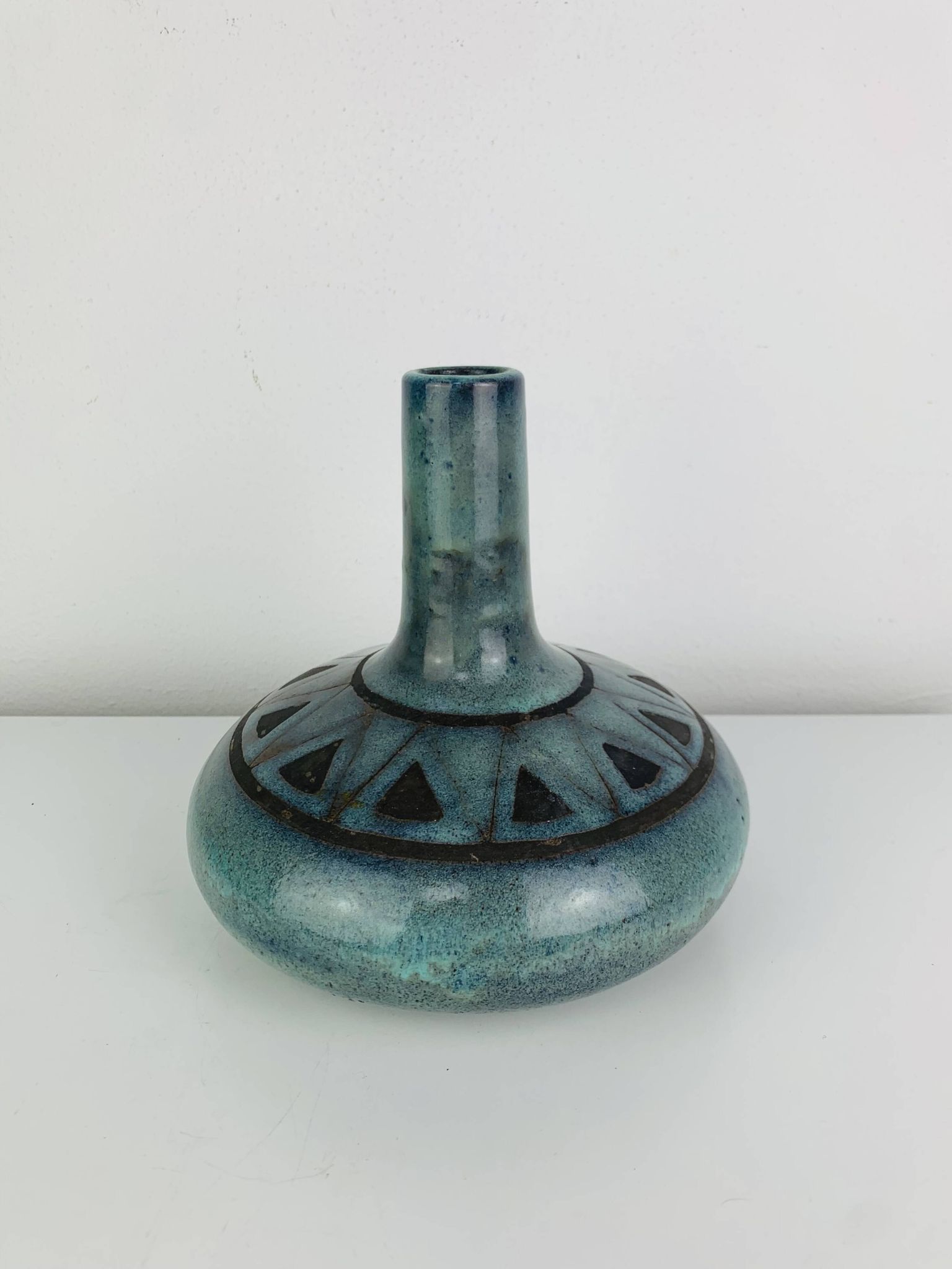Vintage ceramic vase pottery Kings of Majorca in Perpignan, geometric.
