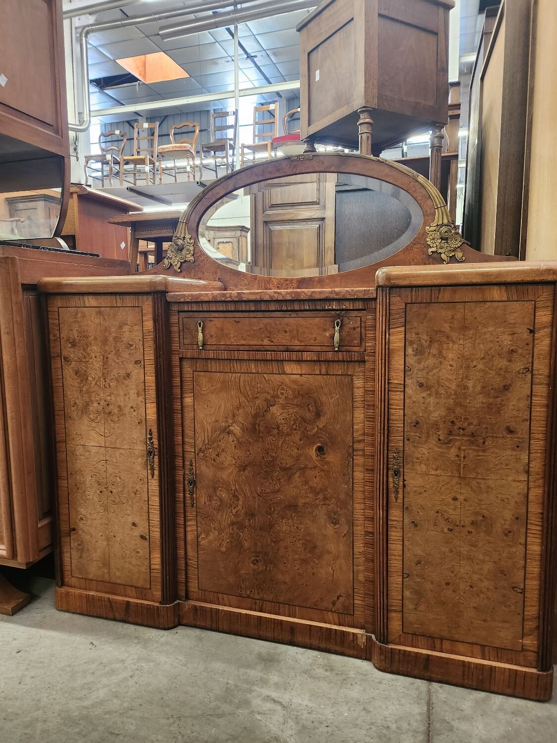 Buffet art deco magnifying glass