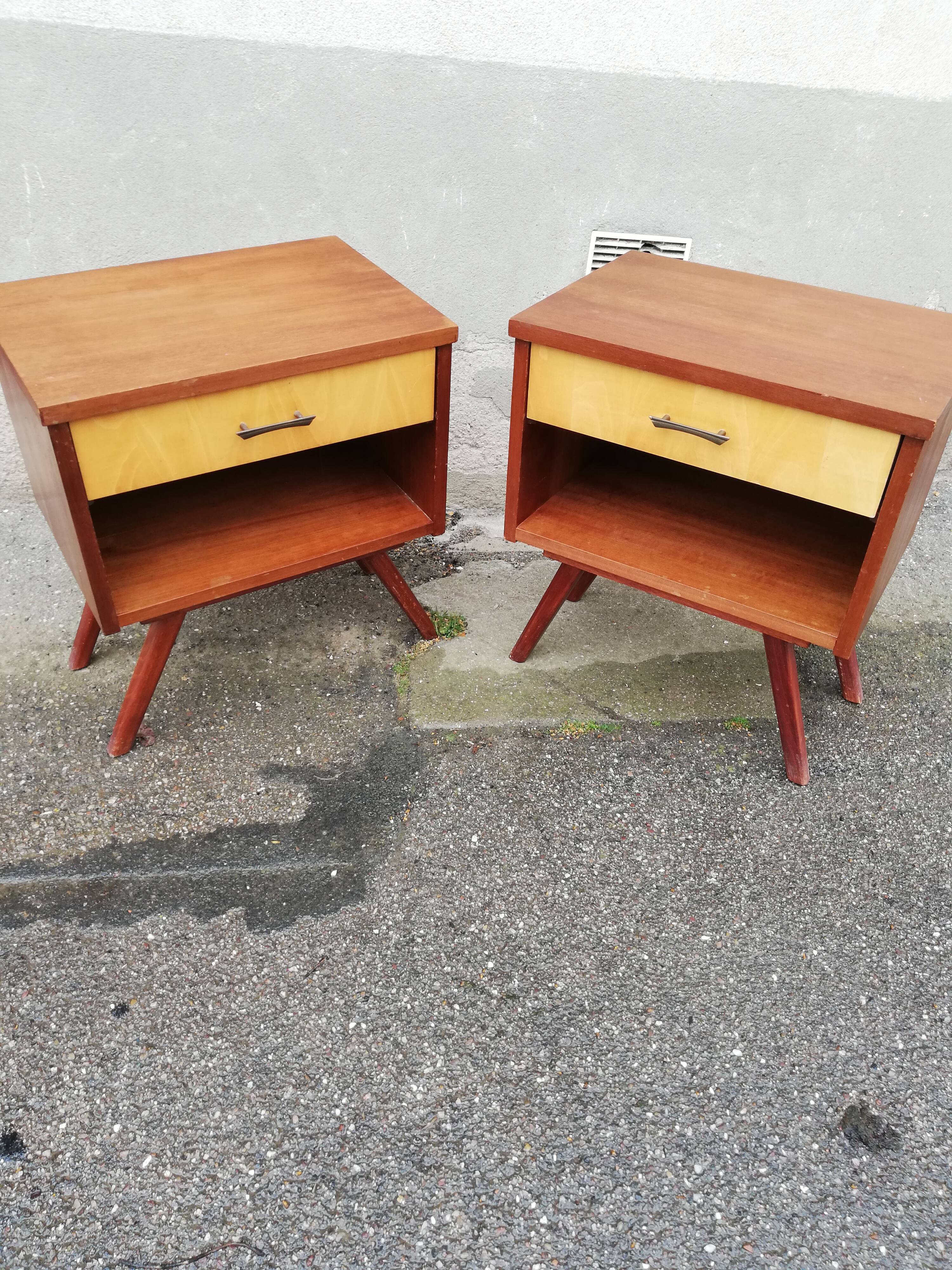 Pair of vintage bedsides 1 drawer