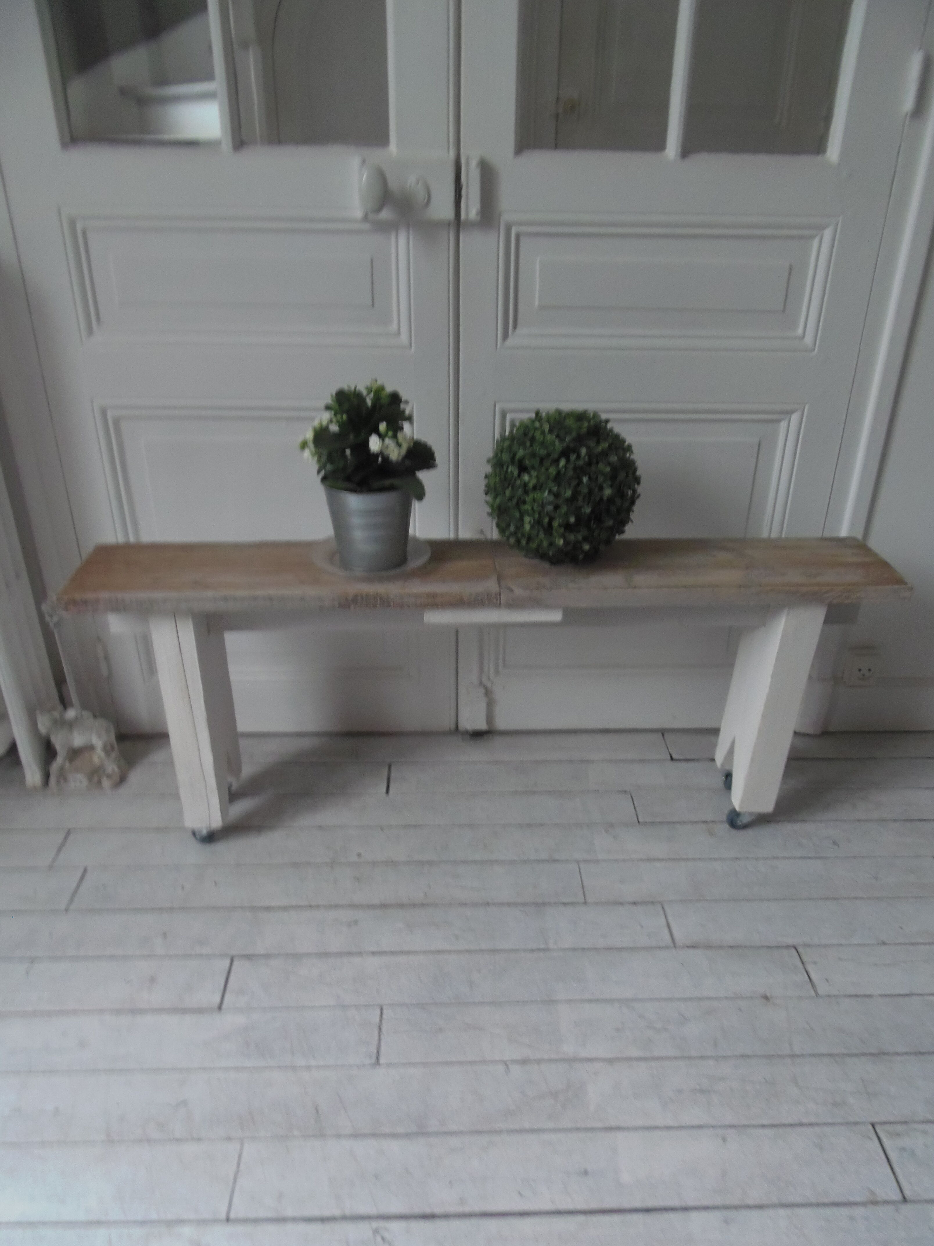 Bench in grey with wheels, bleached wood seating waxed finish