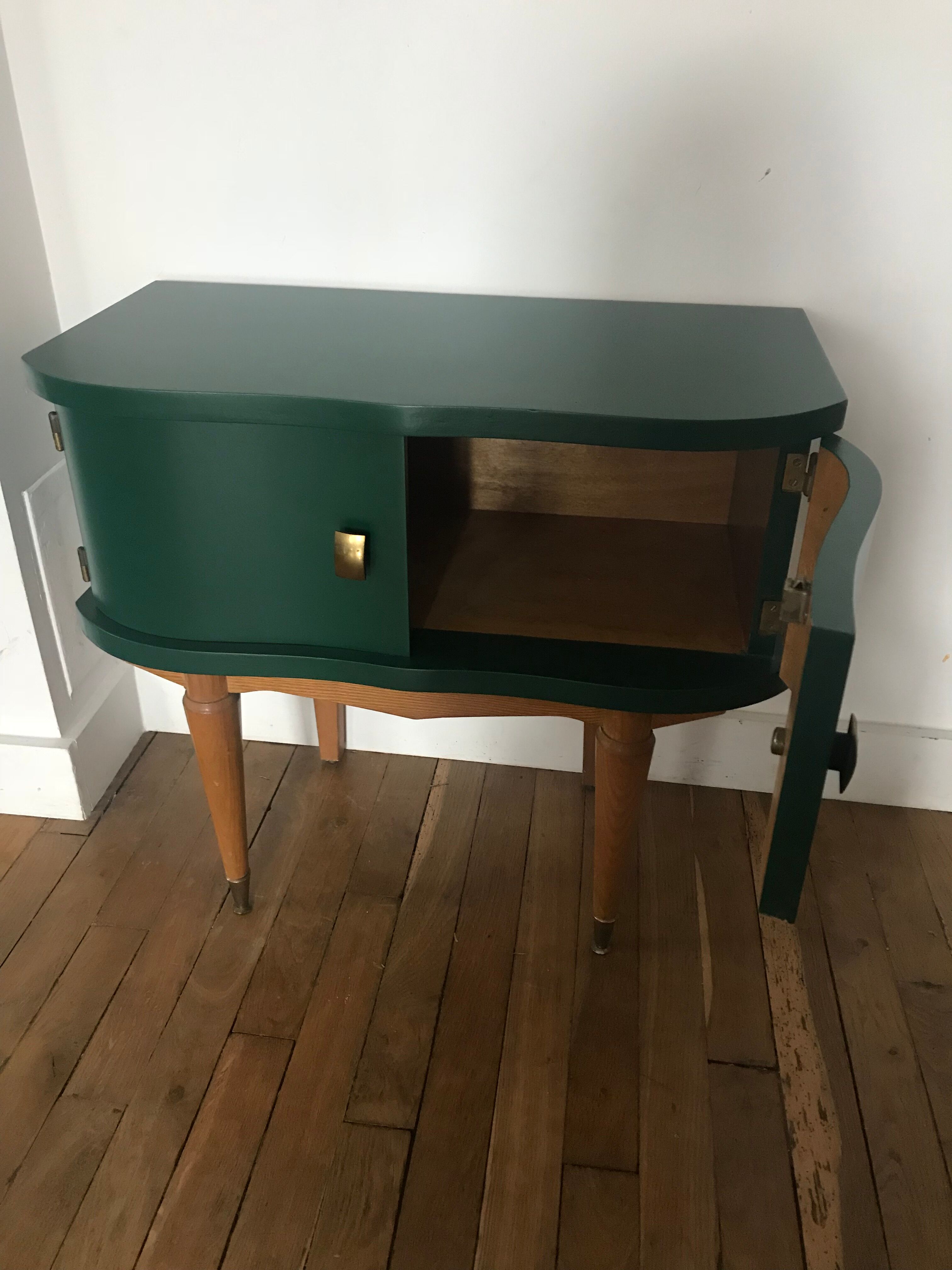 Paire de tables de chevet