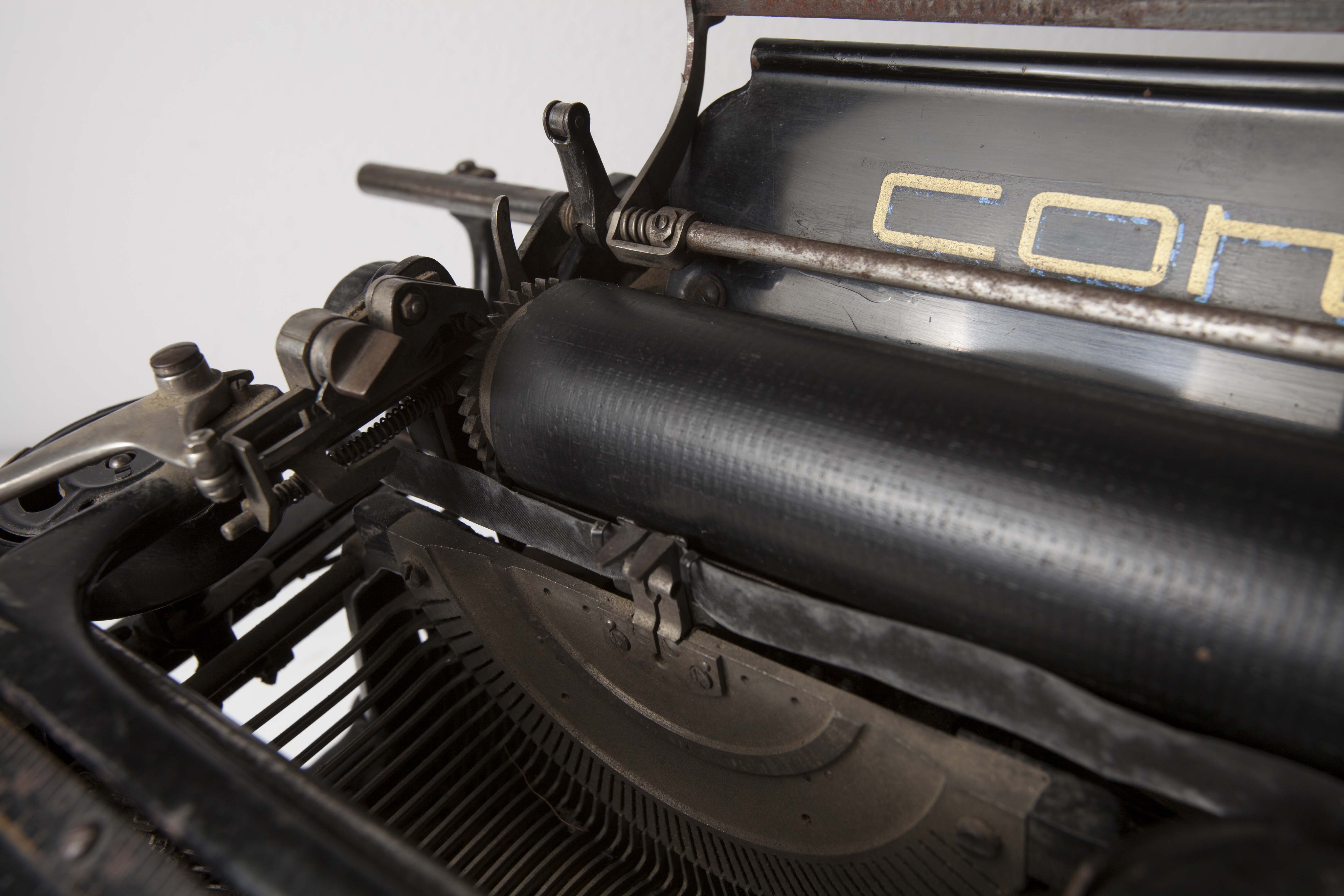 Typewriter continsouza 20s